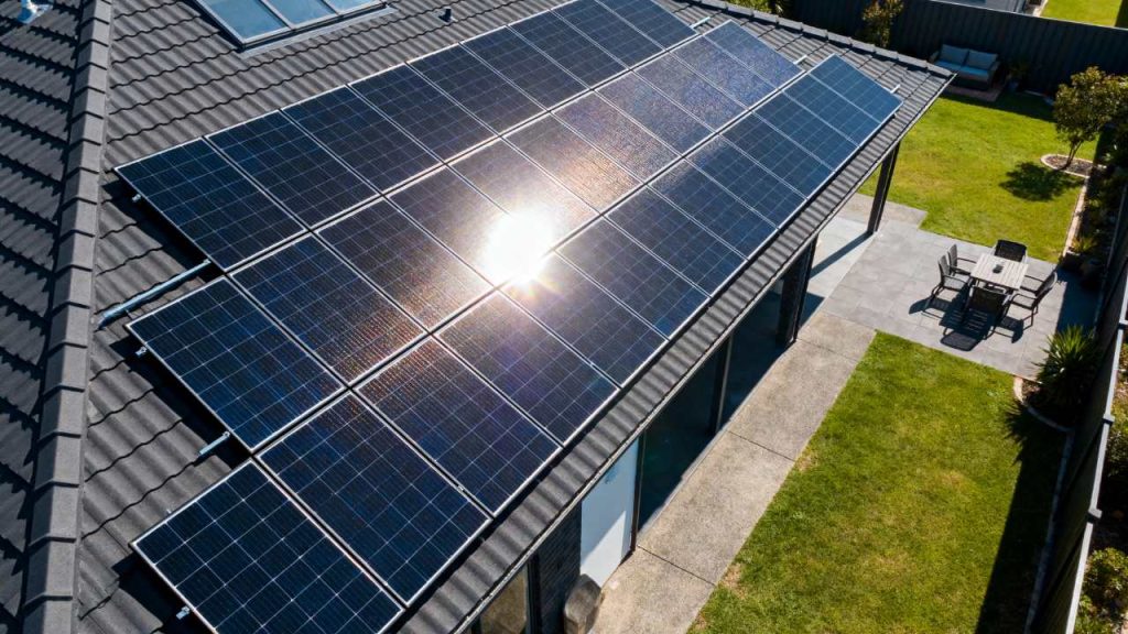 How to Power a House With Solar Panels? 2 factors that affect solar performance