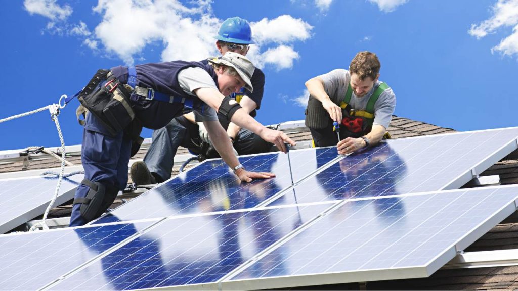 solar panel installationds remain strong despite changes to grants