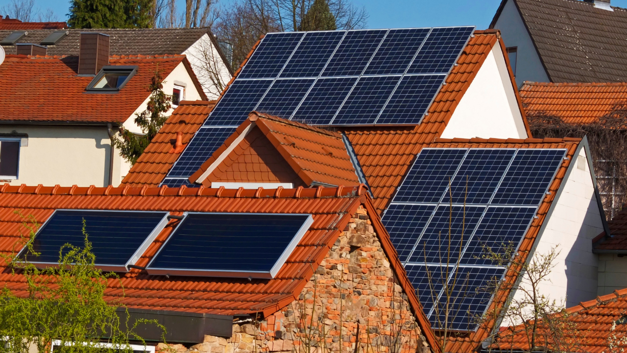 Which Counties Install the Most Solar Panels Per Capita?