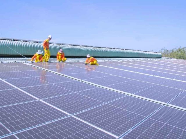 are-black-and-blue-the-only-options-in-solar-panels