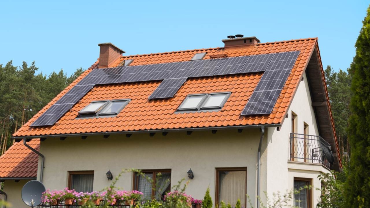 How Much Does a 3 Bedroom Solar Panel Cost in Ireland?