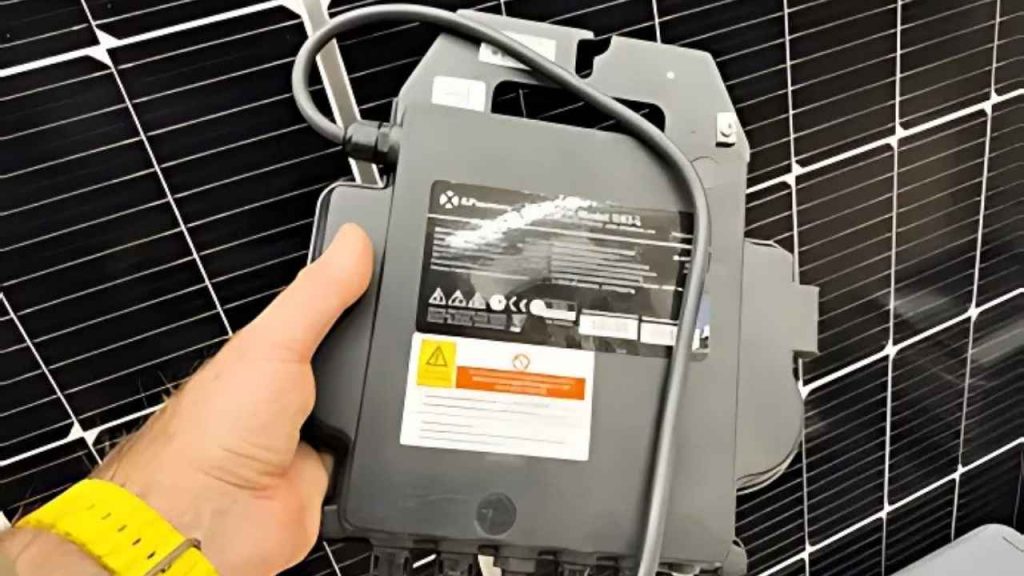 Microinverter vs. String Inverters 1 microinverters