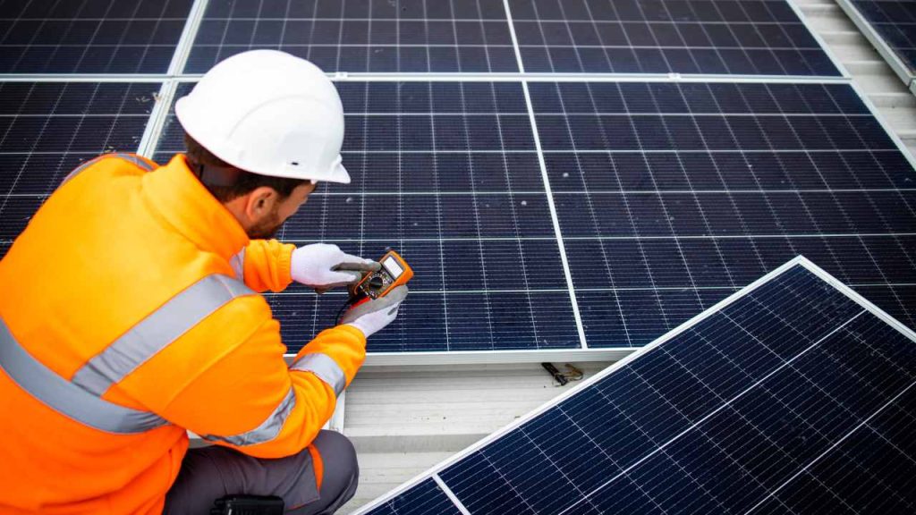 questions-to-ask-solar-companies-before-you-sign-a-contract