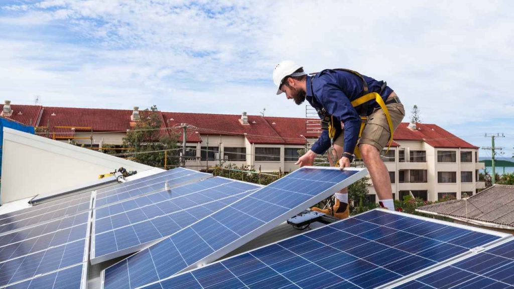 How Many kWh Does It Take To Run a House? 1 what-influences-the-average-kWh-consumption