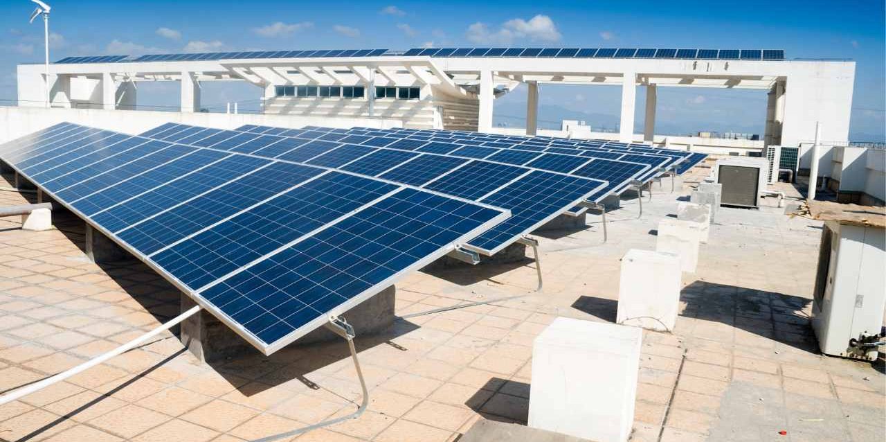 off-grid-vs-grid-tied-solar-pv-systems